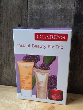 Clarins Instant Beauty Fix Trio - Purple and Red Accents